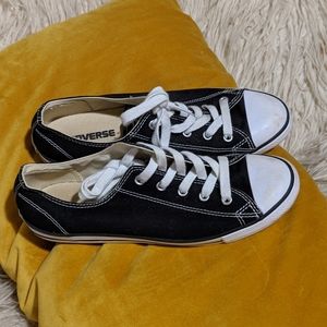 Chuck Taylor Converse Women Shoes